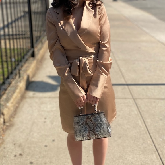 GUESS DRESS - Picture 2 of 6